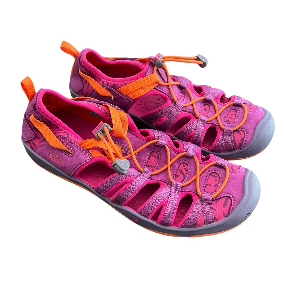 Keen Moxie Sandal Size 4 Youth Pink